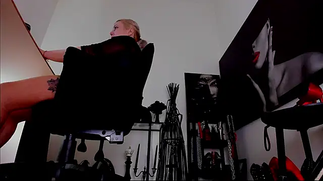 Snapshot of demisweet chatting on 12, 2, 2026 demisweet online show from 12, 2, 2026