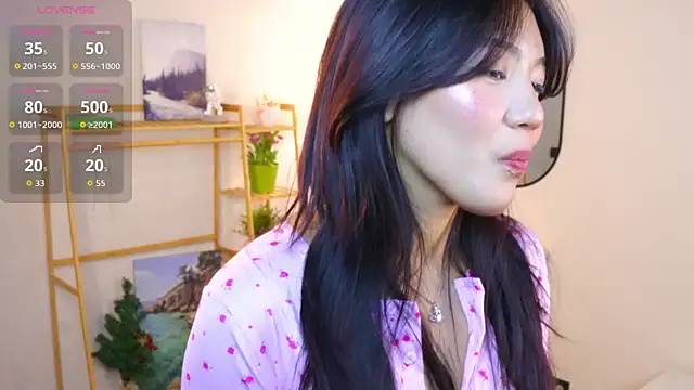 Snapshot of MoiraEger chatting on 4, 2, 2026 MoiraEger online show from 4, 2, 2026