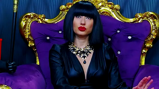 Snapshot of LaraMaeve chatting on 3, 10, 2025 LaraMaeve online show from 3, 10, 2025