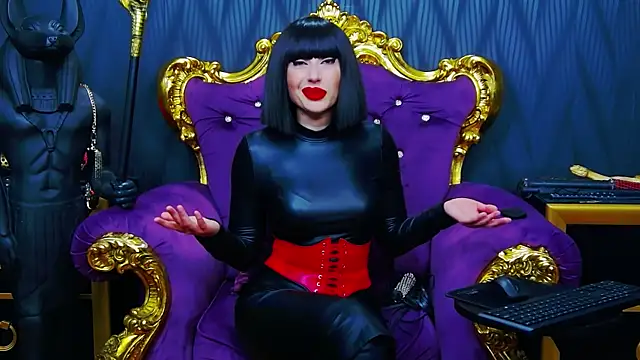 Snapshot of LaraMaeve chatting on 23, 11, 2025 LaraMaeve online show from 23, 11, 2025