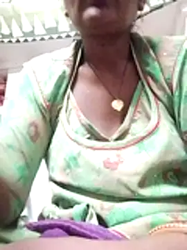 Snapshot of aunty_sumy chatting on 29, 11, 2025 aunty sumy online show from 29, 11, 2025