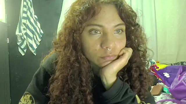 Snapshot of VioletV chatting on 18, 2, 2026 VioletV online show from 18, 2, 2026