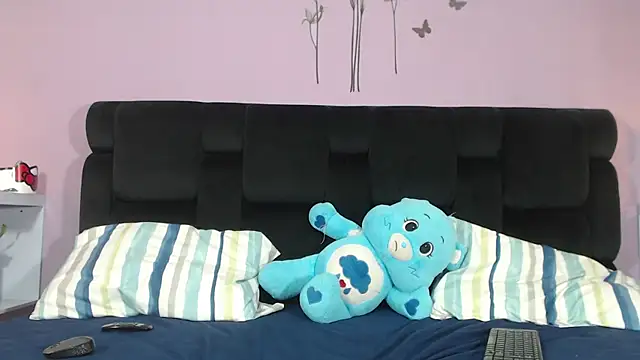 Snapshot of KendallWings chatting on 4, 10, 2025 KendallWings online show from 4, 10, 2025