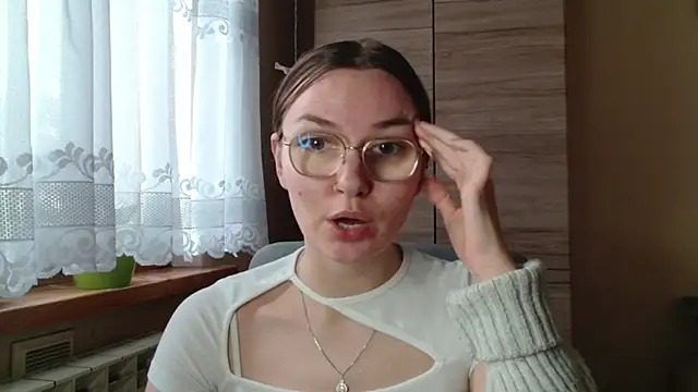 LooveELLYx online show from 27, 10, 2025