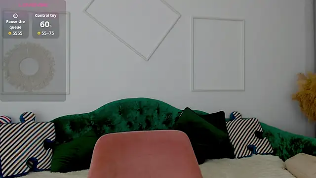 Snapshot of Little_cherryy__ chatting on 30, 9, 2025 Little cherryy online show from 30, 9, 2025