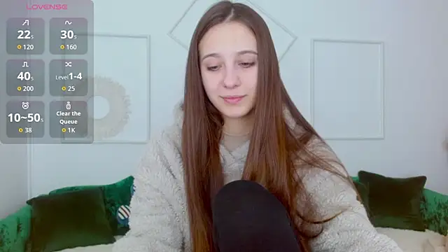 Snapshot of Little_cherryy__ chatting on 11, 10, 2025 Little cherryy online show from 11, 10, 2025