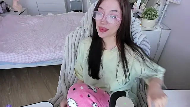 Snapshot of saadnesstyan chatting on 16, 9, 2025 saadnesstyan online show from 16, 9, 2025