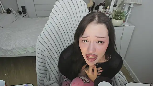 Snapshot of saadnesstyan chatting on 2, 12, 2025 saadnesstyan online show from 2, 12, 2025