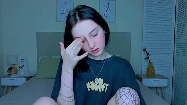 Little moly999 online show from 16, 12, 2025