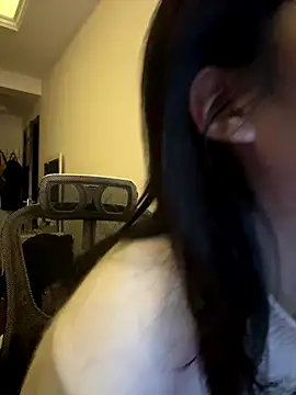 Snapshot of Olivia-l chatting on 21, 11, 2025 Olivia-l online show from 21, 11, 2025