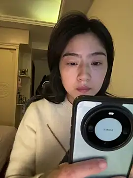 Snapshot of Olivia-l chatting on 3, 12, 2025 Olivia-l online show from 3, 12, 2025