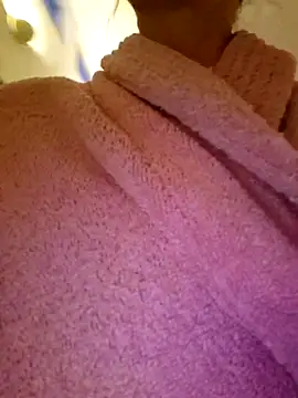Snapshot of CelynaRoss chatting on 8, 6, 2026 CelynaRoss online show from 8, 6, 2026