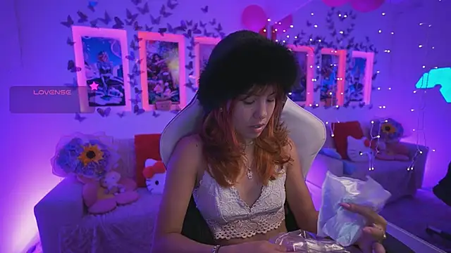 Snapshot of DahliaGrey chatting on 30, 5, 2026 DahliaGrey online show from 30, 5, 2026