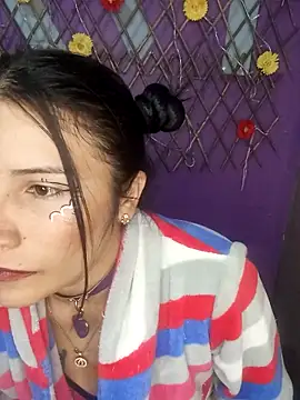 Snapshot of karinnahotdirty chatting on 18, 9, 2025 karinnahotdirty online show from 18, 9, 2025