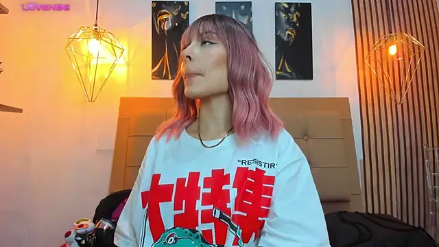 Snapshot of alesziarose chatting on 5, 11, 2025 alesziarose online show from 5, 11, 2025