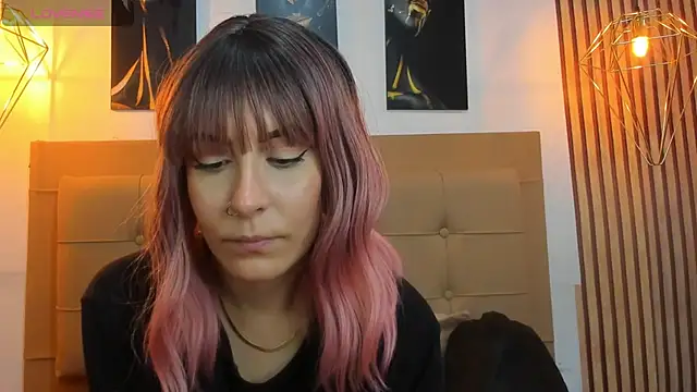 Snapshot of alesziarose chatting on 15, 11, 2025 alesziarose online show from 15, 11, 2025