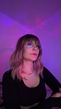 Snapshot of alesziarose chatting on 18, 11, 2025 alesziarose online show from 18, 11, 2025