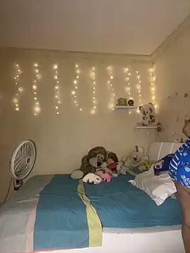 effie castroo online show from 22, 10, 2025