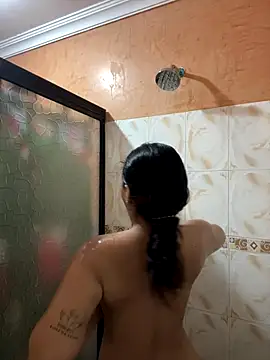 effie castroo online show from 26, 10, 2025