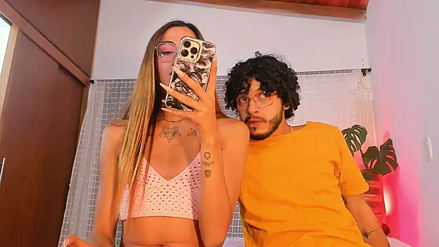 Snapshot of emmmalym chatting on 9, 9, 2025 emmmalym online show from 9, 9, 2025