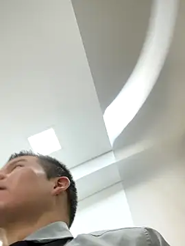 Manu0586 online show from 2, 12, 2025