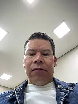 Snapshot of Manu0586 chatting on 5, 2, 2026 Manu0586 online show from 5, 2, 2026