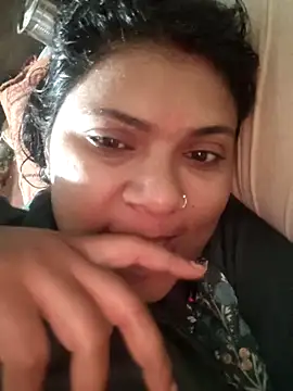 Snapshot of couple_71 chatting on 8, 4, 2026 couple 71 online show from 8, 4, 2026