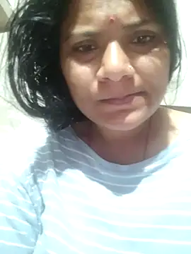 Snapshot of couple_71 chatting on 12, 4, 2026 couple 71 online show from 12, 4, 2026