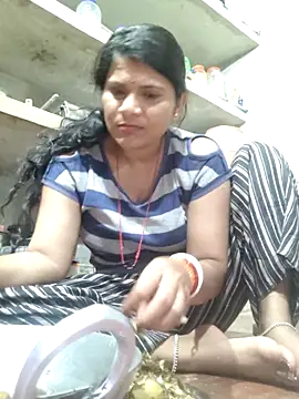 Snapshot of couple_71 chatting on 12, 4, 2026 couple 71 online show from 12, 4, 2026