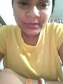 Snapshot of couple_71 chatting on 25, 4, 2026 couple 71 online show from 25, 4, 2026