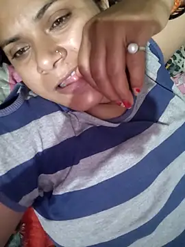 Snapshot of couple_71 chatting on 16, 5, 2026 couple 71 online show from 16, 5, 2026