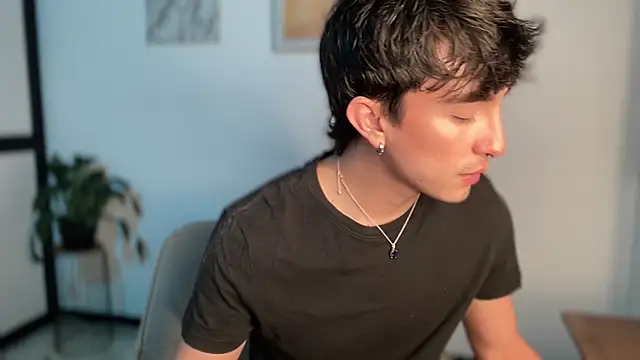 Snapshot of sweettaaron01 chatting on 11, 5, 2026 sweettaaron01 online show from 11, 5, 2026