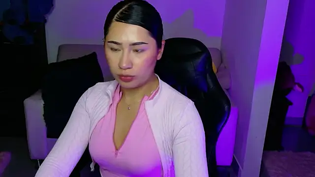 Snapshot of evelyn_ch_ chatting on 24, 3, 2026 evelyn ch online show from 24, 3, 2026