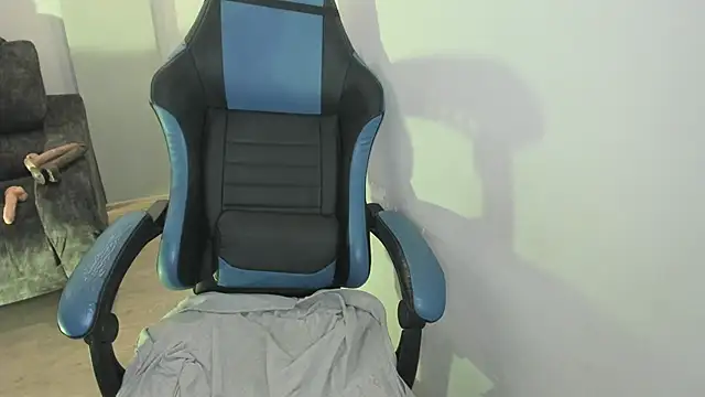 Scarbadgirl  online show from 9, 11, 2025