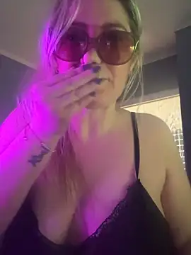 Snapshot of Granlady7 chatting on 15, 12, 2025 Granlady7 online show from 15, 12, 2025