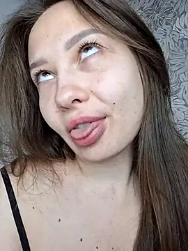Olivia OliV online show from 2, 5, 2026