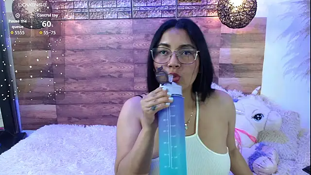 Snapshot of mafe_velezzz chatting on 12, 11, 2025 mafe velezzz online show from 12, 11, 2025