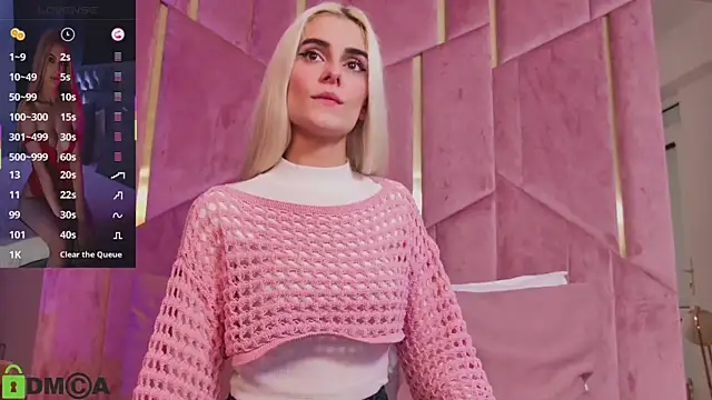 SelenaDaze online show from 13, 11, 2025