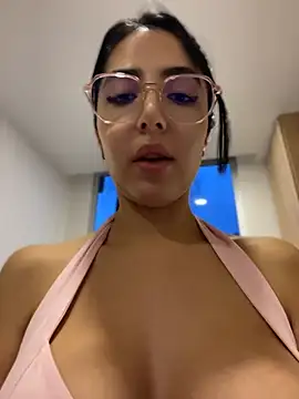 Snapshot of oh_nina chatting on 9, 7, 2026 oh nina online show from 9, 7, 2026