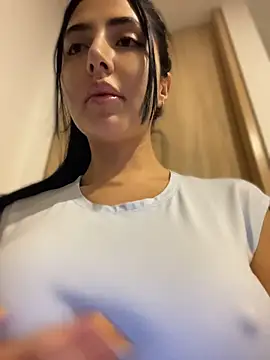 Snapshot of oh_nina chatting on 18, 7, 2026 oh nina online show from 18, 7, 2026