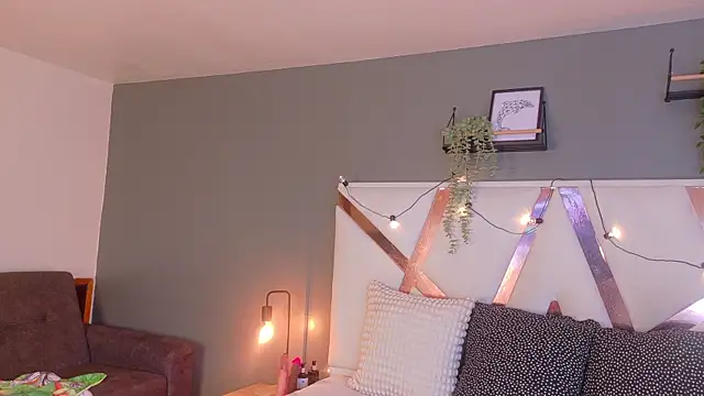 JenaCooper  online show from 9, 1, 2026