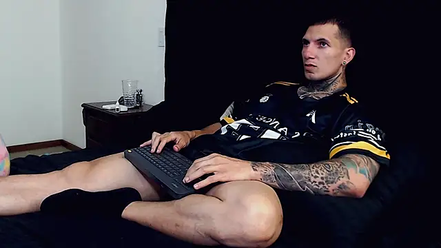 Snapshot of Shane_Clay chatting on 9, 10, 2025 Shane Clay online show from 9, 10, 2025