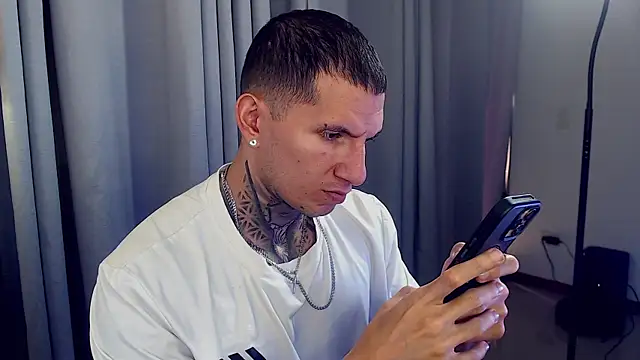 Snapshot of Shane_Clay chatting on 10, 10, 2025 Shane Clay online show from 10, 10, 2025