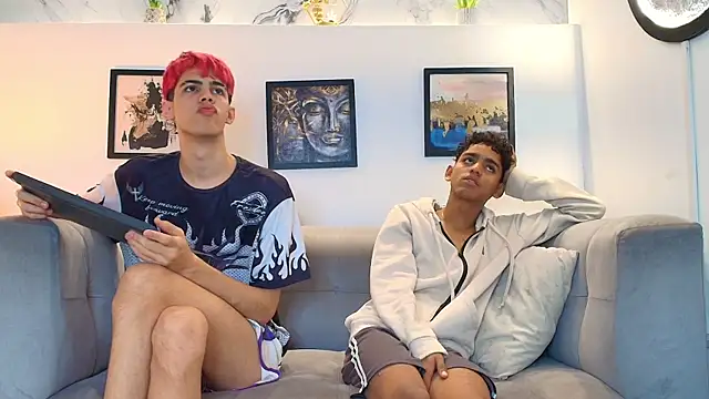 Snapshot of TWINKS_FRIENDS chatting on 28, 5, 2026 TWINKS FRIENDS online show from 28, 5, 2026