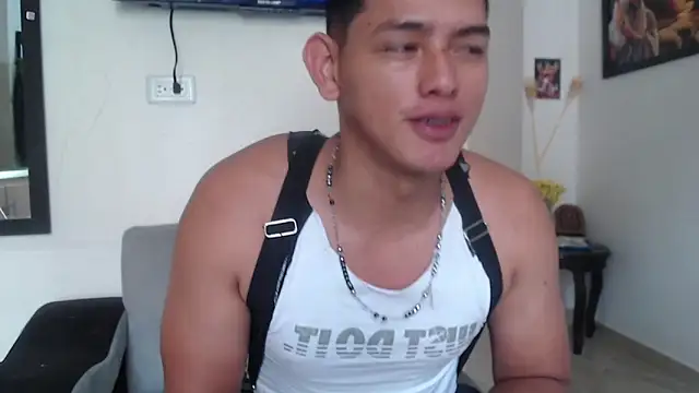 Snapshot of Hiroshi_Shen chatting on 3, 5, 2026 Hiroshi Shen online show from 3, 5, 2026