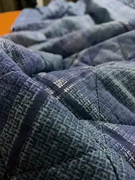 Snapshot of girlslvrs chatting on 14, 1, 2026 girlslvrs online show from 14, 1, 2026