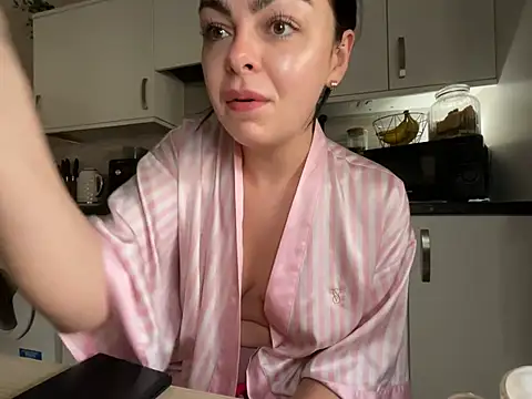 Snapshot of FrancescaXO chatting on 27, 5, 2026 FrancescaXO online show from 27, 5, 2026