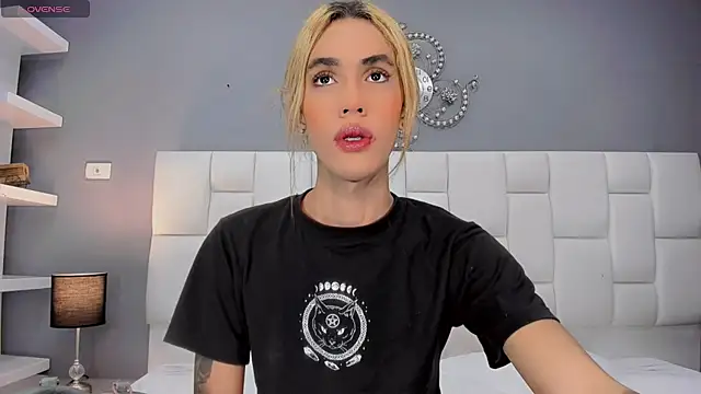 Snapshot of lucy_darkangel chatting on 17, 7, 2026 lucy darkangel online show from 17, 7, 2026