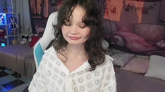 EmilyChaves online show from 22, 11, 2025