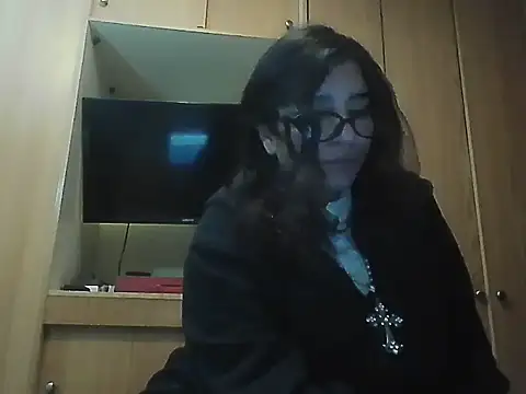 Snapshot of creepyh0e_ chatting on 25, 6, 2026 creepyh0e online show from 25, 6, 2026